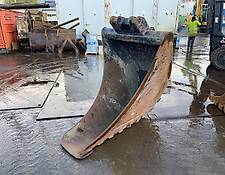trapezoidal bucket